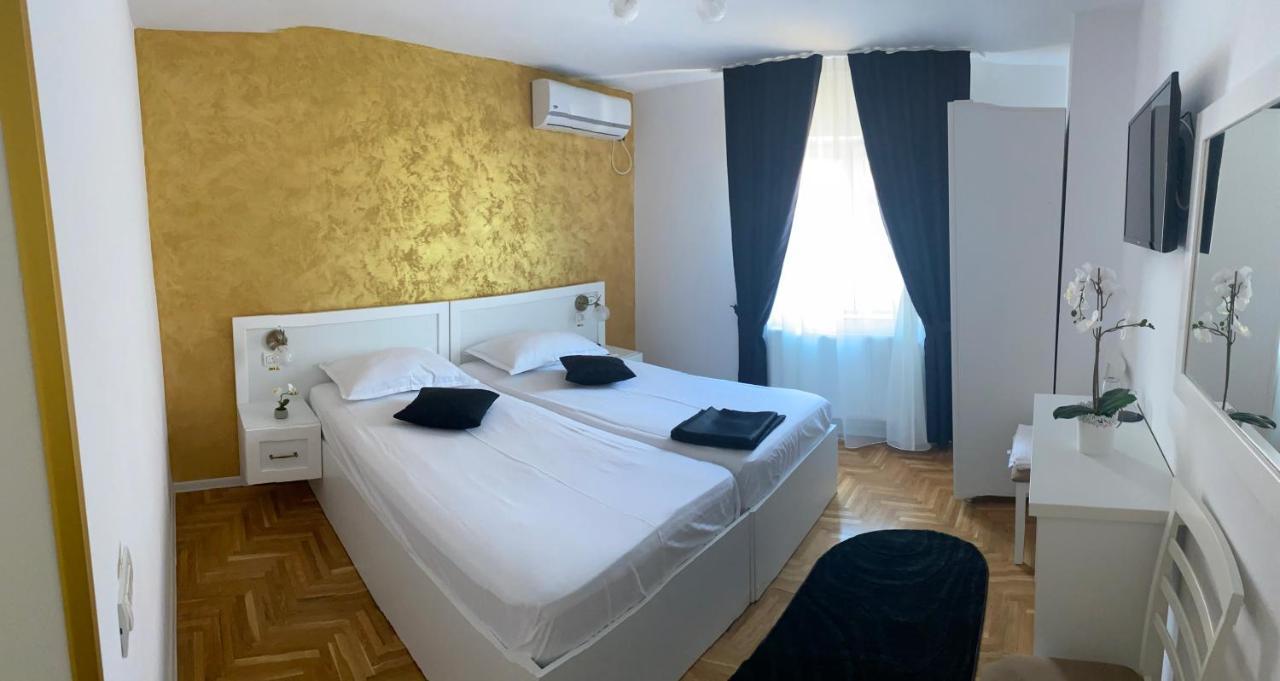 Casa Cattleya Hotel Targu Jiu Luaran gambar