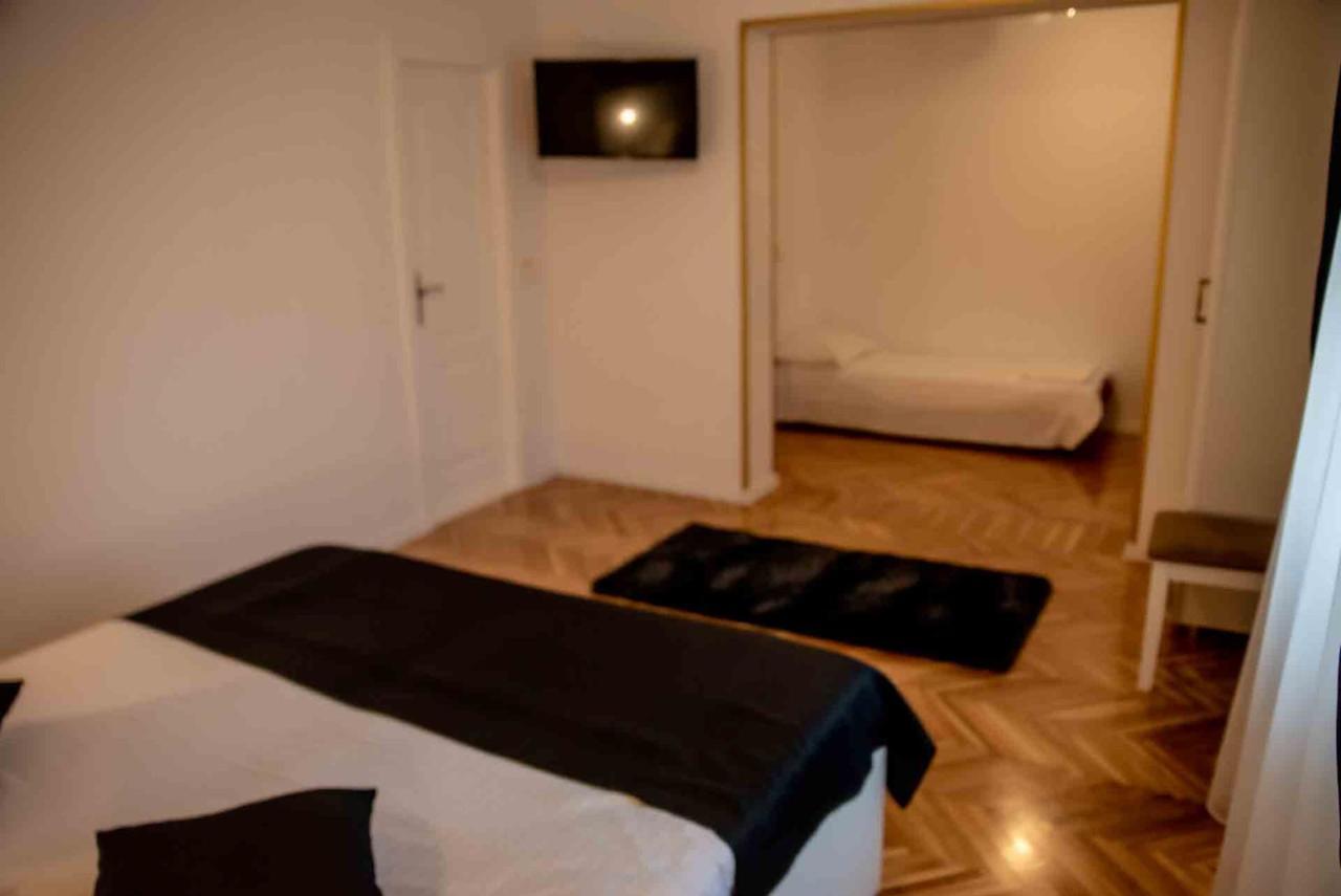 Casa Cattleya Hotel Targu Jiu Luaran gambar